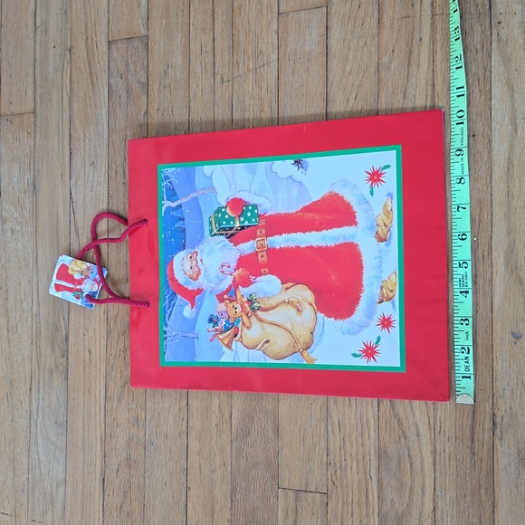 Set of 3 Holiday Gift Bags Santa Claus Gift Bags Christmas Gift Bags Gift Wrap - Picture 9 of 9